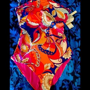 🆕 NWT TRINA TURK REVERSIBLE SWIMSUIT PAISLEY FUCHSIA